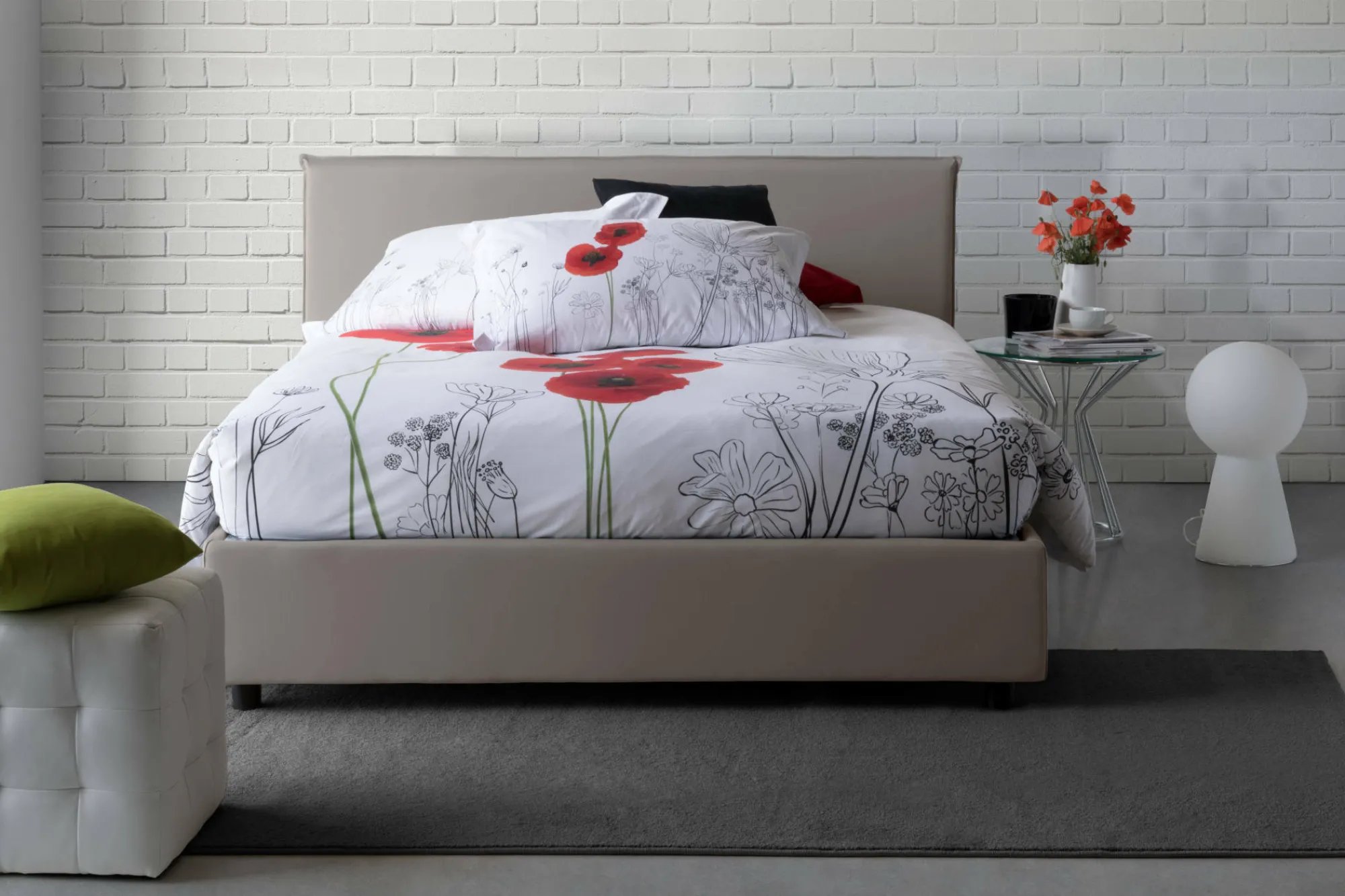 Letto matrimoniale Ariadni, con materasso Cm 160x200 incluso,<Dmora Sale