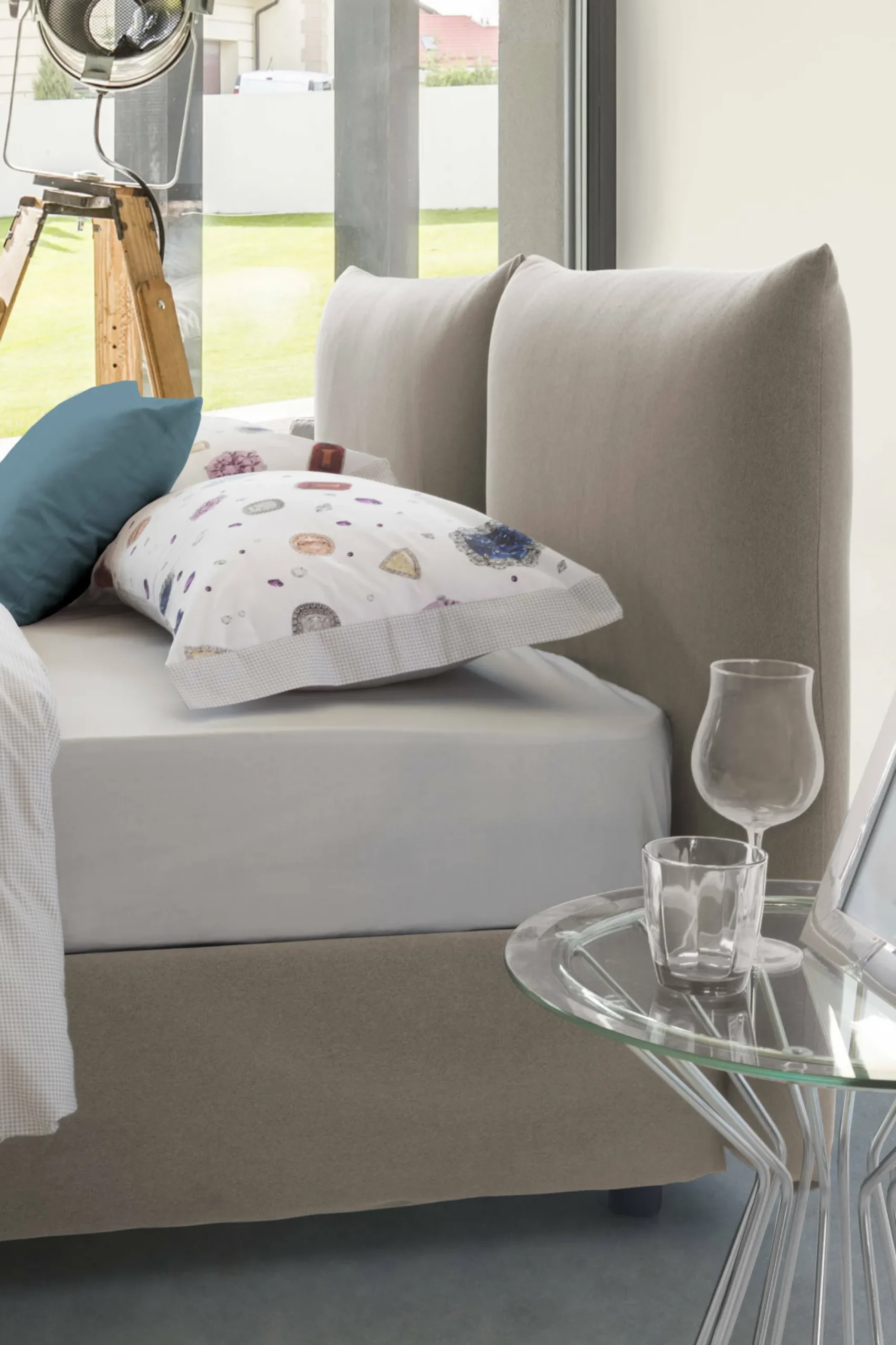 Letto matrimoniale Arpino, con materasso Cm 160x190 incluso,<Dmora Clearance