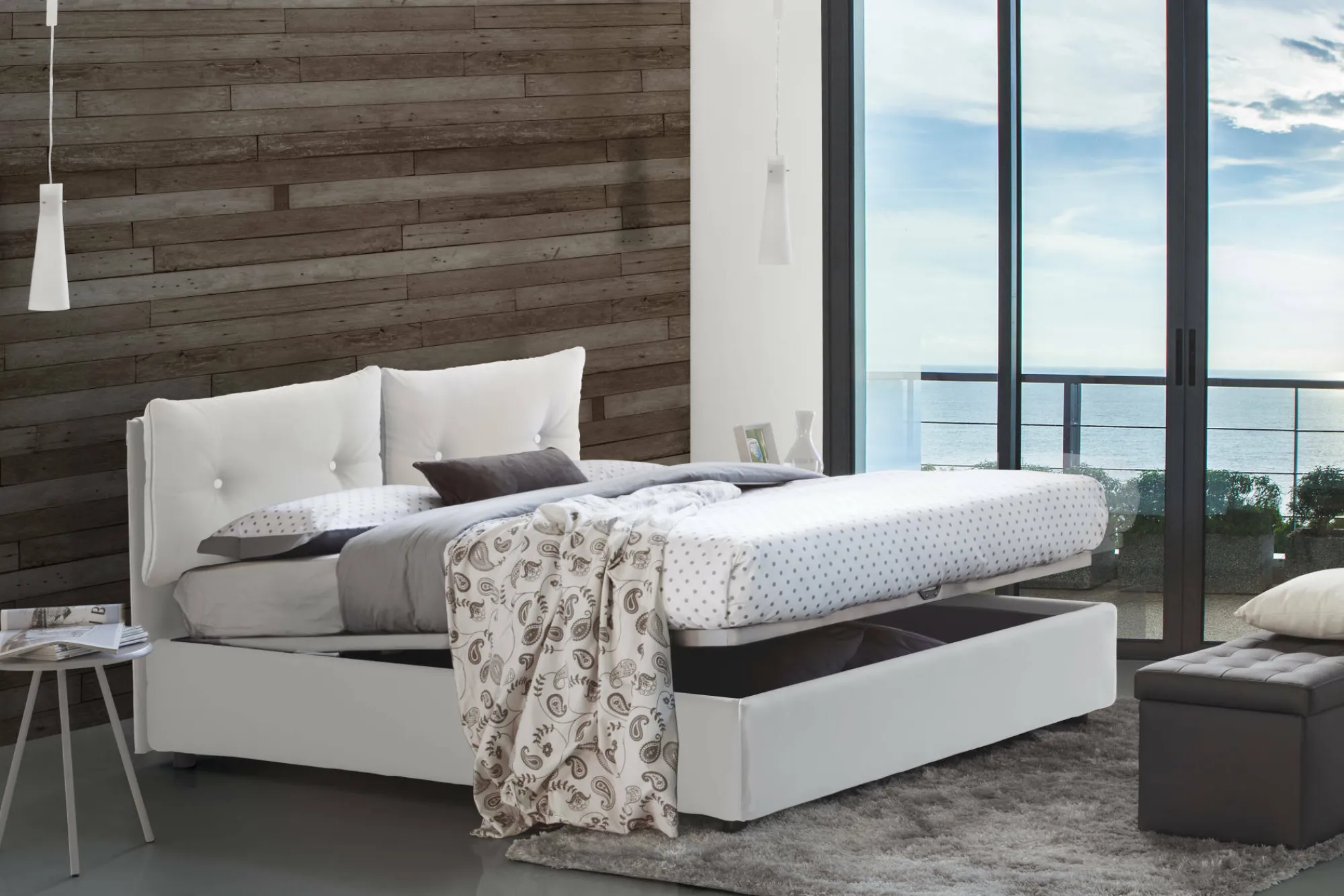 Letto matrimoniale Arron, adatto per materasso Cm 160x200,<Dmora Sale