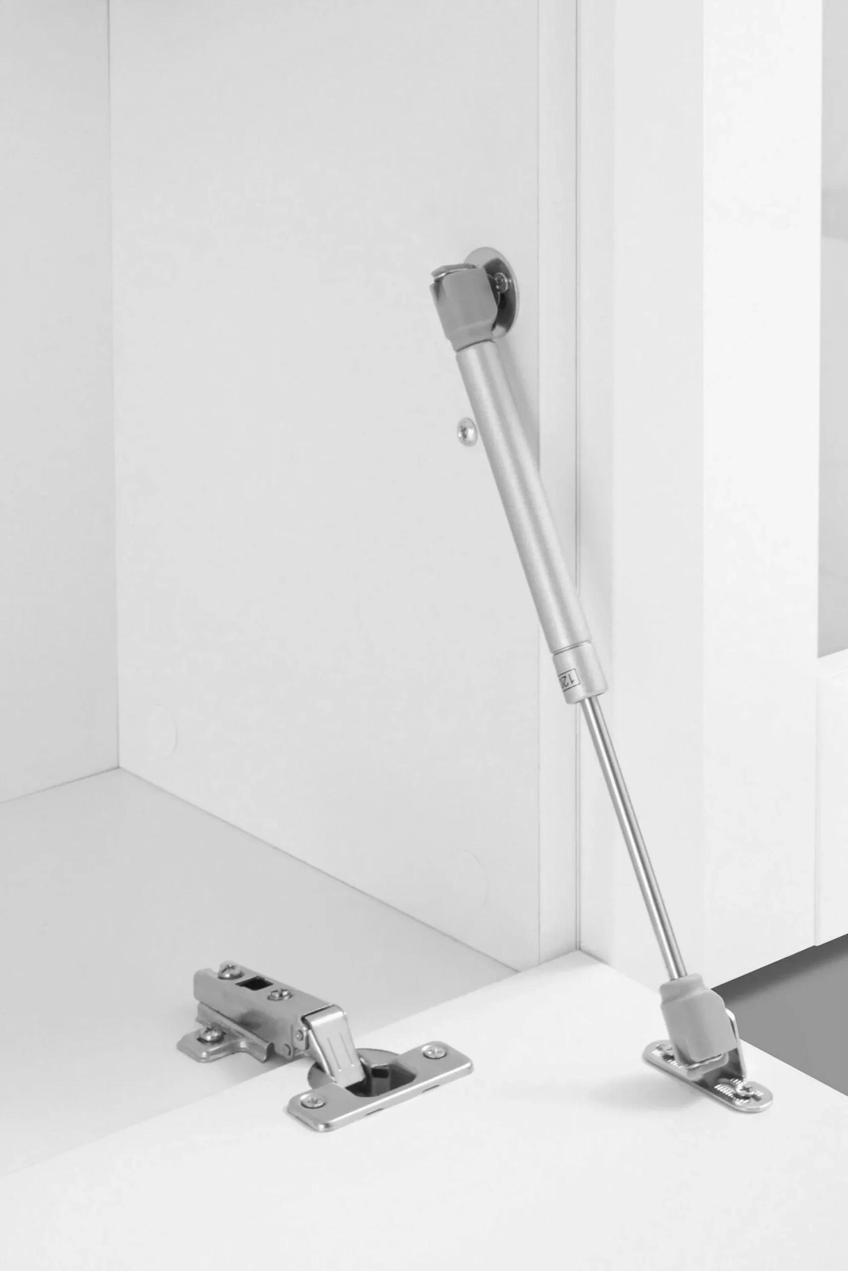 Parete attrezzata Amel, , con luce LED blu e due vetrine<Dmora Store