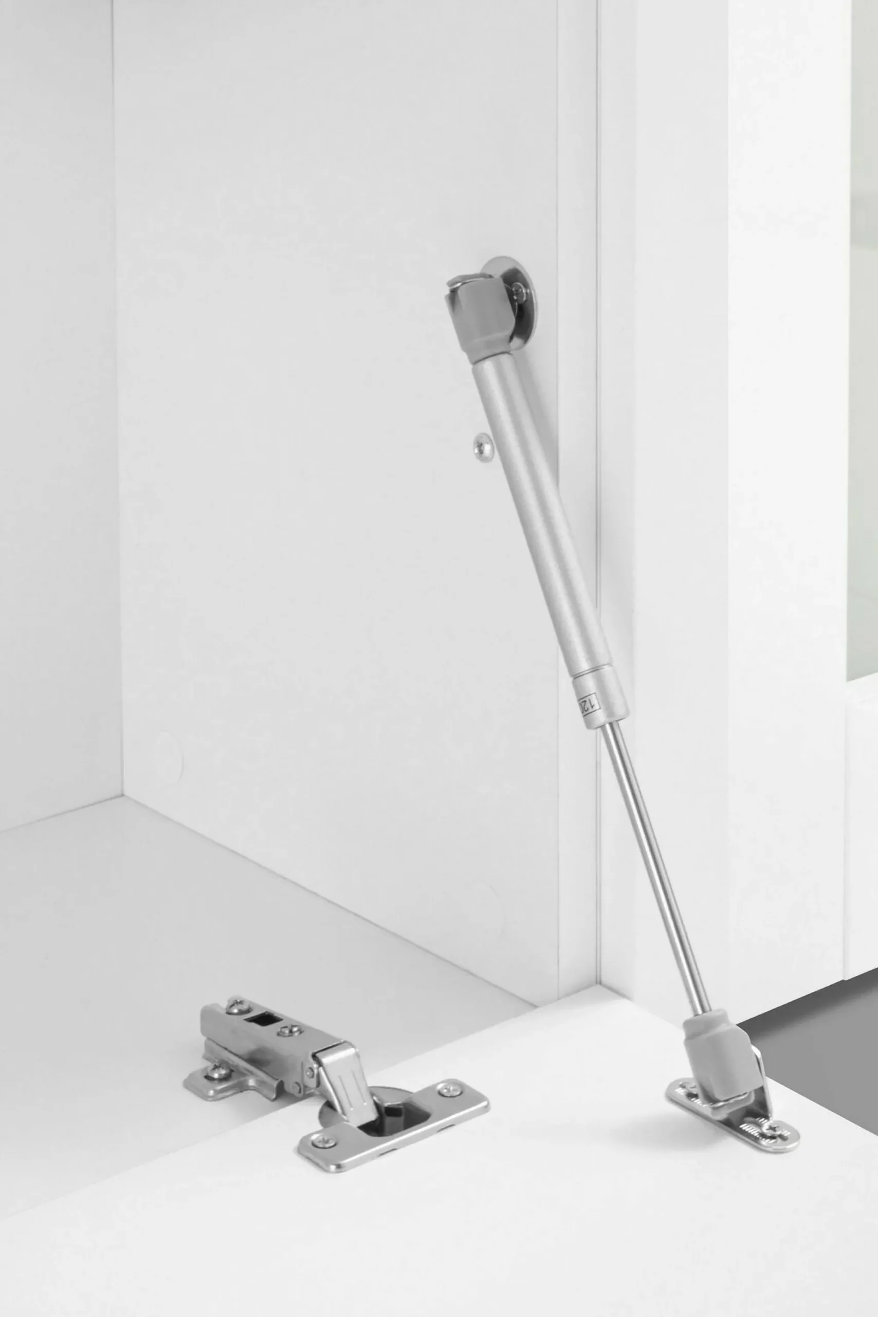 Parete attrezzata Amel, , con luce LED blu ed una vetrina<Dmora Online