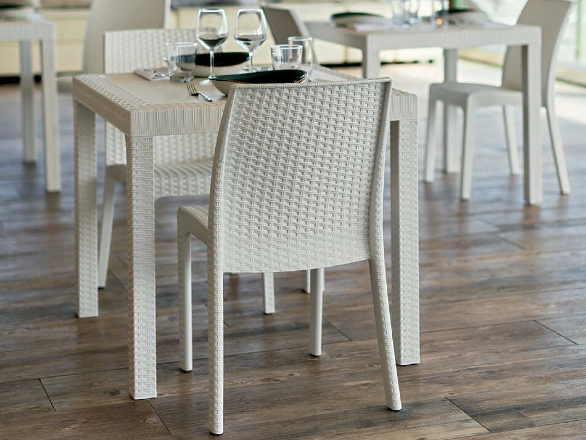 Tavolo da esterno Acqua, 80x80h74 cm,<Dmora Sale